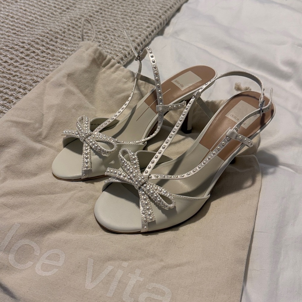 BRAND NEW, never been worn—Dolce Vita Lonny pearl heels white satin - Picture 4 of 6